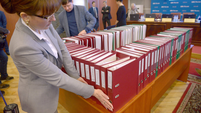 Поправки в Конституцию вносят в бюллетени