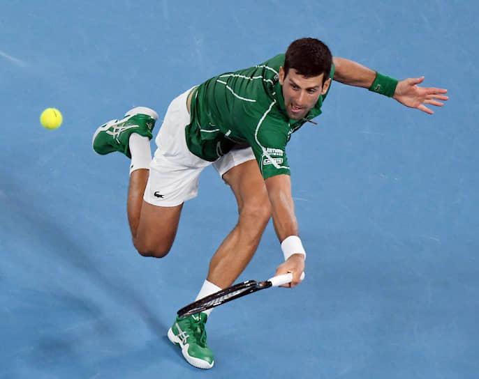 В полуфинале против Роджера Федерера семикратный чемпион Australian Open Новак Джокович старался свести риск к минимуму и допустил всего 18 невынужденных ошибок