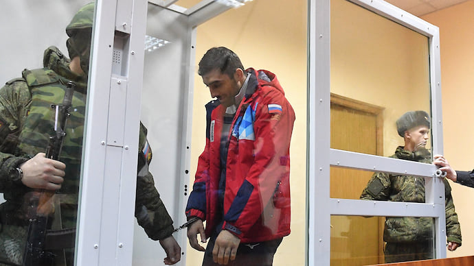 Боксера арестовали как десантника