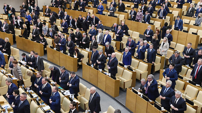 Больше трех не распускаться