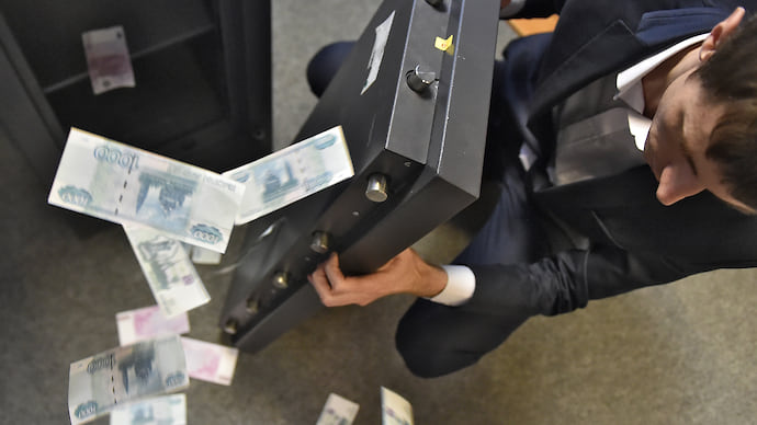 Рубль в поисках еще семи