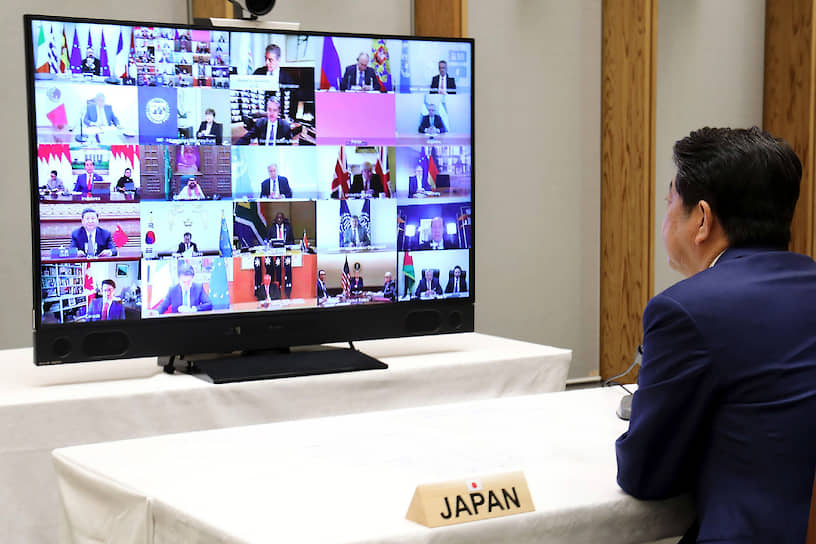 Саммит G20, посвященный коронавирусу, стал первым в истории, проведенным в режиме онлайн. На фото — один из его участников, премьер-министр Японии Синдзо Абэ