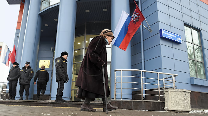 Суд удалился на карантин