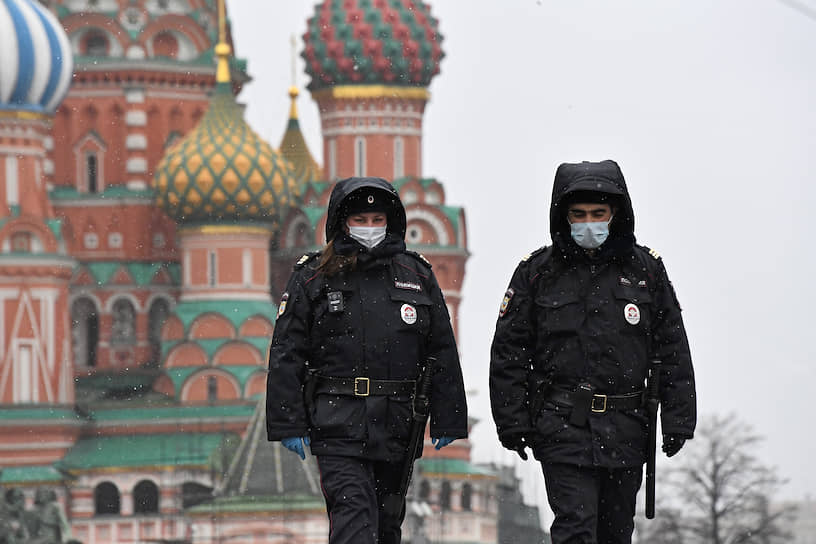 Полицейские в ближайшее время получат право применять повышенные штрафы к нарушителям режима самоизоляции, введенного в связи с коронавирусом