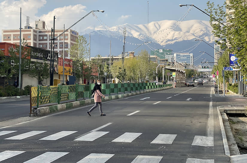 Благодаря карантину в Тегеране очистился воздух и теперь хорошо видны горы