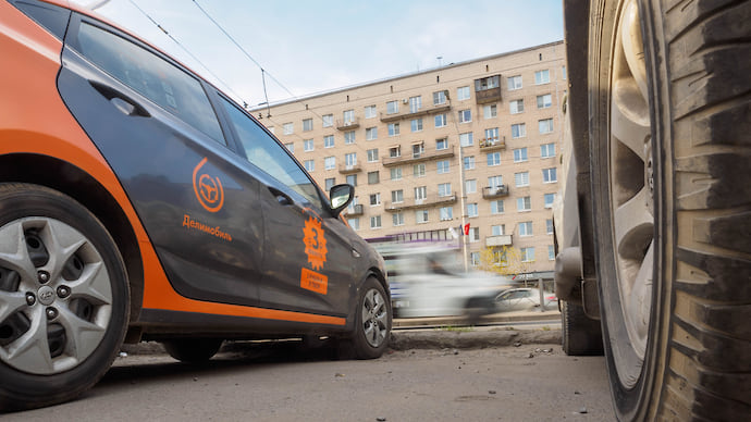 Каршеринг припарковался у «Пятерочки»