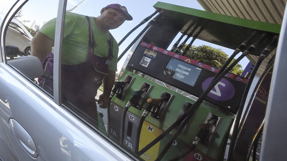 Почему бензин может перестать дешеветь