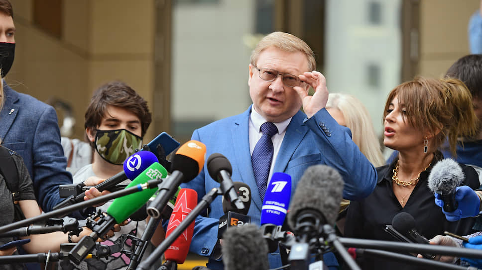 Адвокат Владимир Жеребенков считает, что ему отомстили, закрыв его коллегию