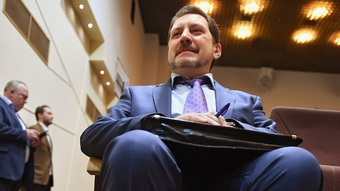Евгений Юрченко ответил на письмо отставкой