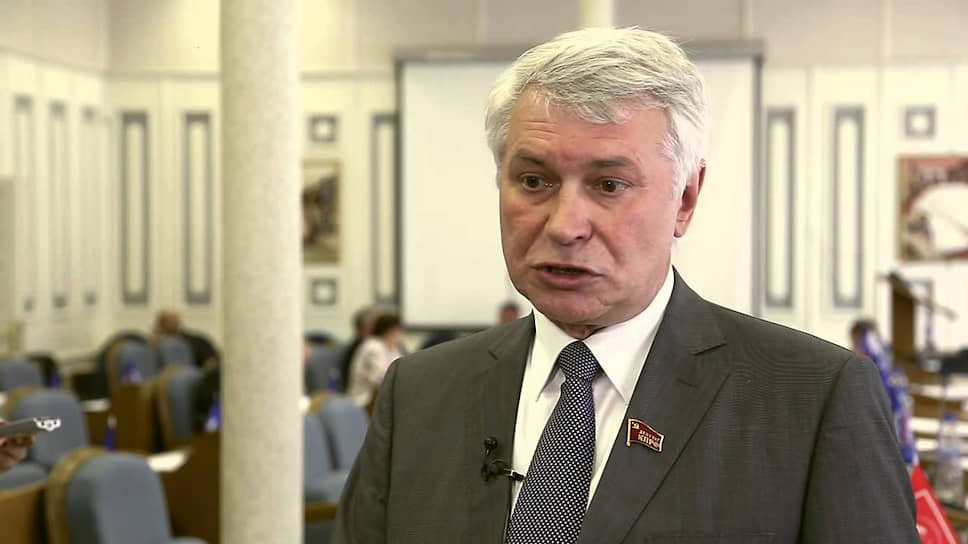 Лидер партии КПРФ в Костромской области Валерий Ижицкий