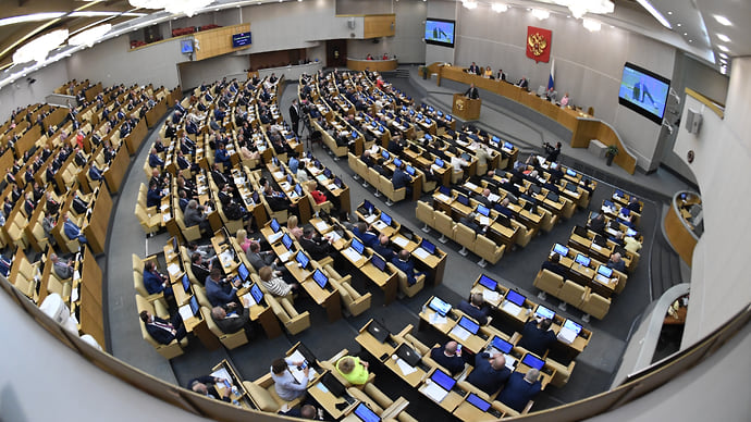 Единороссов на переправе не меняют