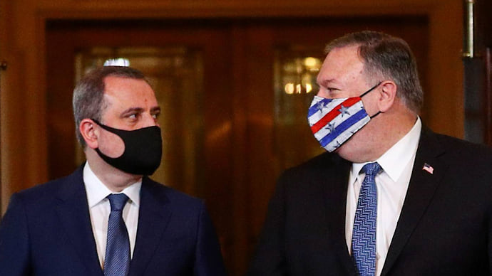 Дипломатией бьют по всему фронту