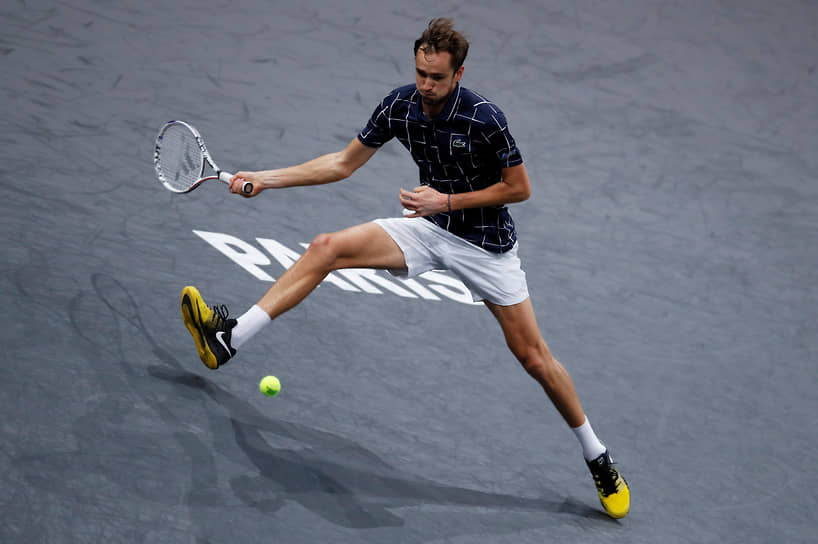Парижская победа над Диего Шварцманом позволила Даниилу Медведеву (на фото) впервые в этом году выйти в полуфинал турнира категории Masters 1000