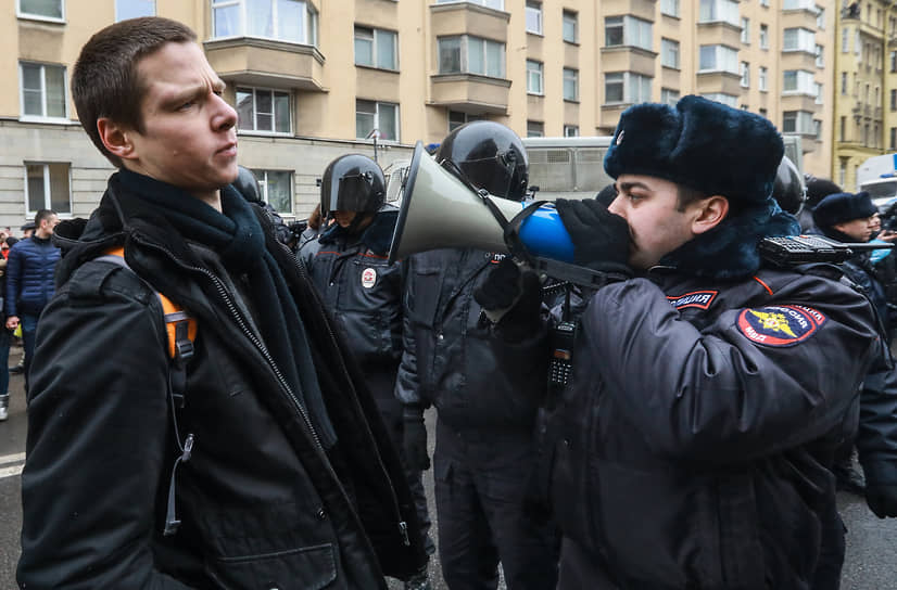 Нежелание участников митингов подчиняться требованиям сотрудников полиции скоро подорожает в несколько раз