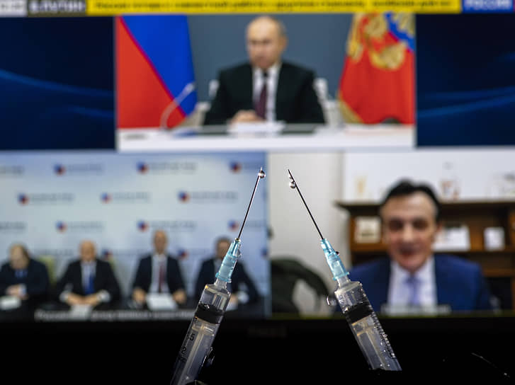 Владимир Путин благословил объединение двух вакцин