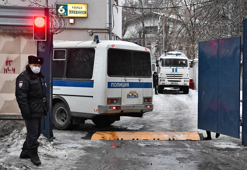 В спецприемнике №2 на улице Мневники свободных мест нет, в остальных тоже
