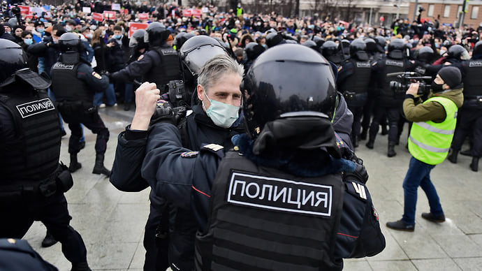 Труд не облагораживает оппозиционера