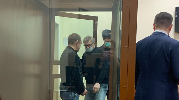 Следователи сели за бардачок