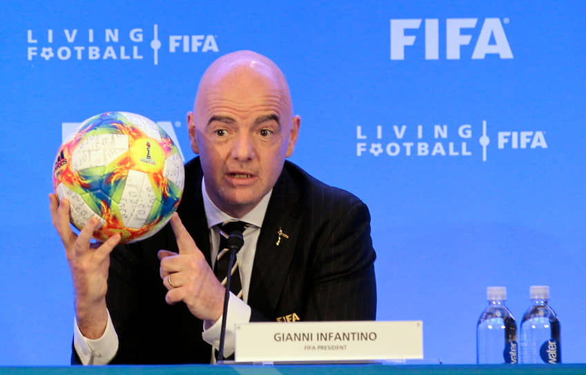 Президент FIFA Джанни Инфантино заявил, что возглавляемая им структура «категорически не одобряет создание Суперлиги», являющейся «закрытой структурой, откалывающейся от лиг, национальных ассоциаций, UEFA, FIFA»