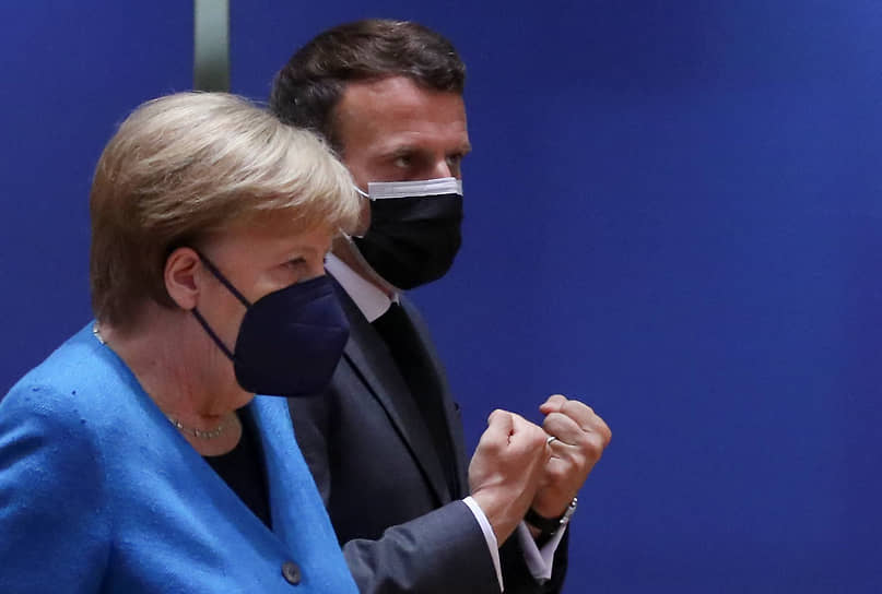 Европейские лидеры (на фото: канцлер ФРГ Ангела Меркель и президент Франции Эмманюэль Макрон) продемонстрировали на саммите ЕС решимость наказать Минск за инцидент с самолетом Ryanair