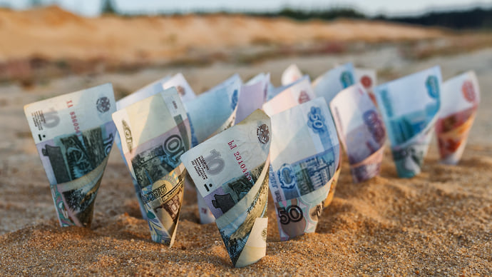 Минфин наращивает валютные интервенции