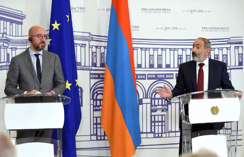 Председатель Европейского совета Шарль Мишель и и. о. премьера-министра Армении Никол Пашинян