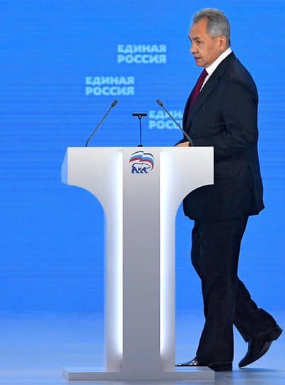 В «Единой России» надеются, что министр обороны Сергей Шойгу поможет росту ее рейтингов и агитационным словом, и военным делом
