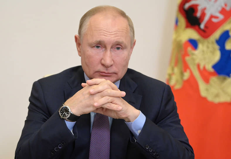 Владимир Путин перешел в режим самозаточения в ВКС