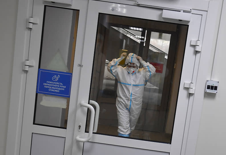 Российские врачи устали и выгорели за время эпидемии