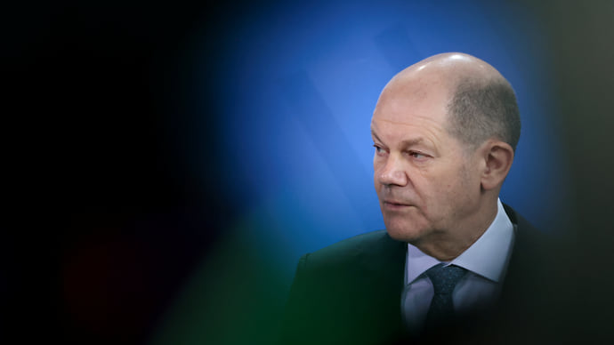 Новый канцлер долго запрягал, но теперь быстро поедет