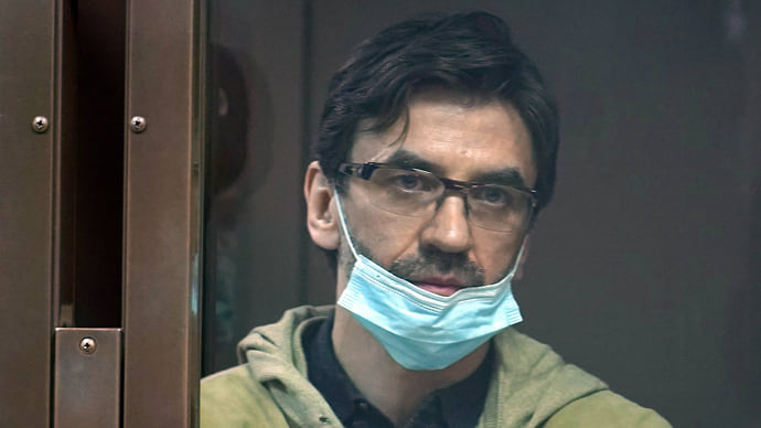 Михаил Абызов усилился защитой