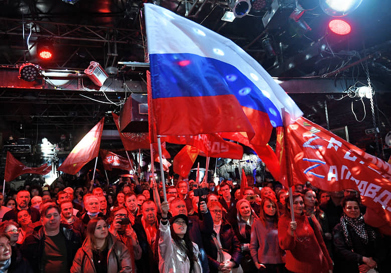 Спонтанные акции партий в поддержку операции на Украине (на фото — «Z-Концерт», организованный в Москве 9 марта «Справедливой Россией — За правду») должны закончиться 18 марта единым «консенсусным» митингом-концертом