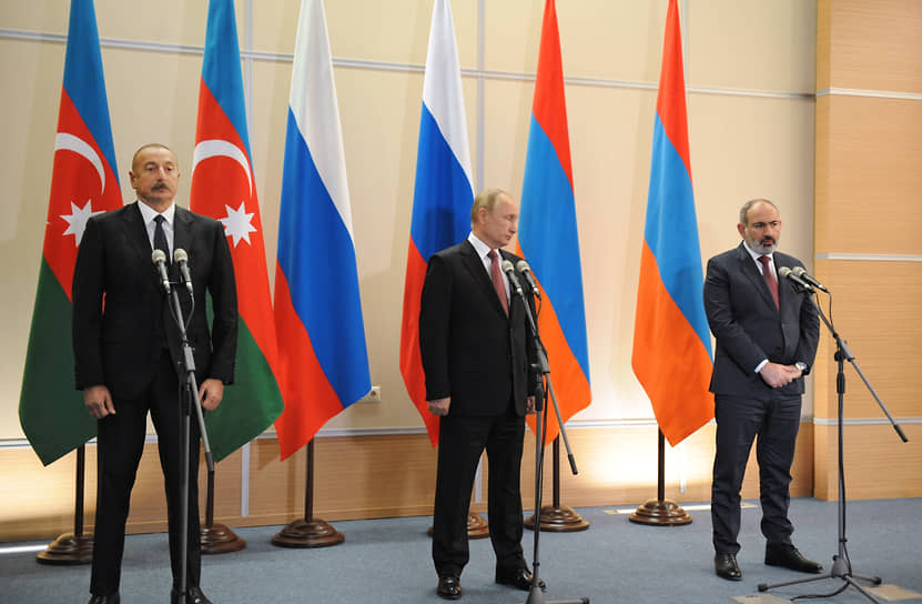 Слева право: президент Азербайджана Ильхам Алиев, президент России Владимир Путин, премьер-министр Армении Никол Пашинян 