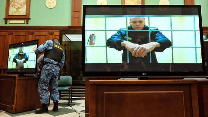 Алексея Навального оставили при своем