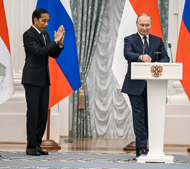 Президент Индонезии в самом конце встречи решил отдать должное президенту России
