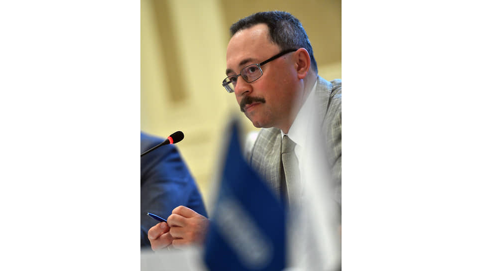 Сопредседатель «Деловой России» Антон Данилов-Данильян считает идею профилактических визитов отдельных контролеров к бизнесу полумерой: компаниям нужна или страховка от нарушений, или комплексное тестирование бизнеса
