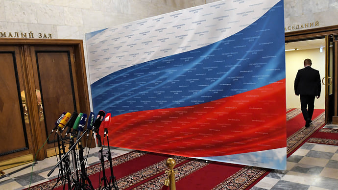 С пионерами и агентами разобрались по-стахановски