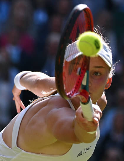 Имея в своем активе на турнирах Большого шлема лишь четвертьфинал прошлогоднего Roland Garros, Елена Рыбакина в прекрасном стиле дошла до финала Wimbledon