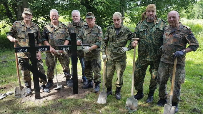 Шпионом мог он и не быть