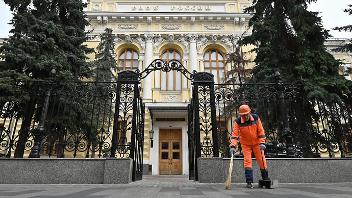 Долгам недолго осталось