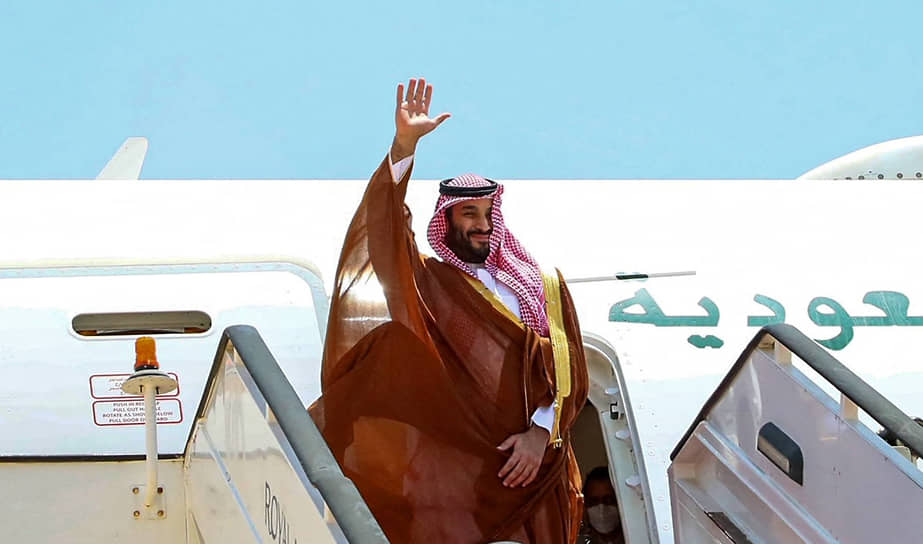 Ключевую роль в освобождении десятерых пленных иностранцев, воевавших в рядах ВСУ, сыграл наследный принц Саудовской Аравии Мухаммед бен Сальман (на фото), выступивший в качестве посредника