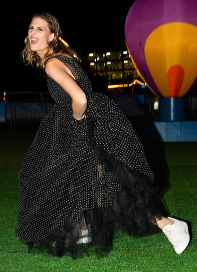Актриса Марьяна Спивак на ежегодной вечеринке онлайн-кинотеатра Kion «Сияющая пустота» в рамках фестиваля «Новый сезон»