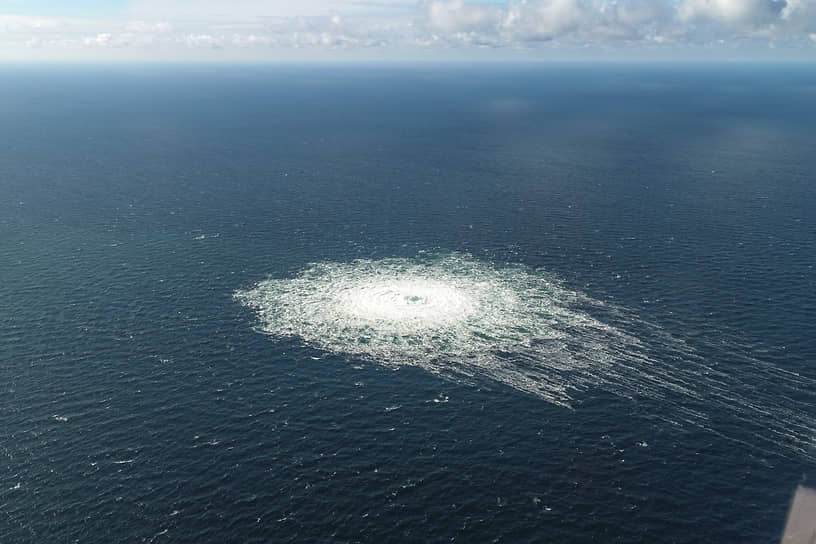 Газовые пузыри на поверхности Балтийского моря