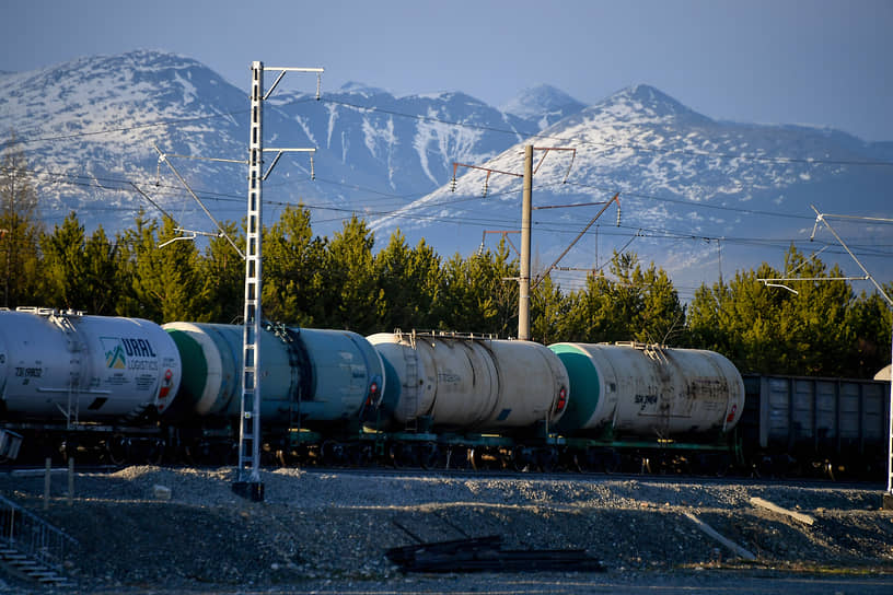 Нефтекомпании на фоне западных санкций вспоминают проверенные способы вывоза сырья