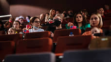 Женщинам уступили места в кино