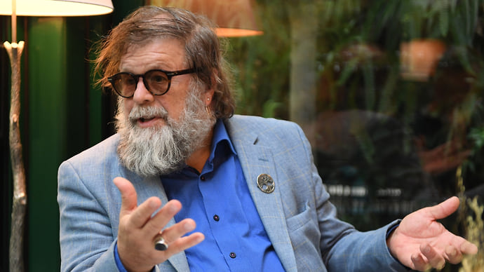 Борис Гребенщиков: «Нужно научиться быть в этом бараке свободным человеком»