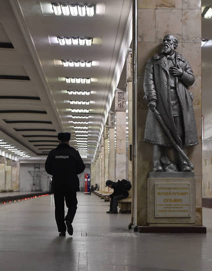 Столичную полицию в метро усилят московской охраной, униформу которой еще только предстоит разработать