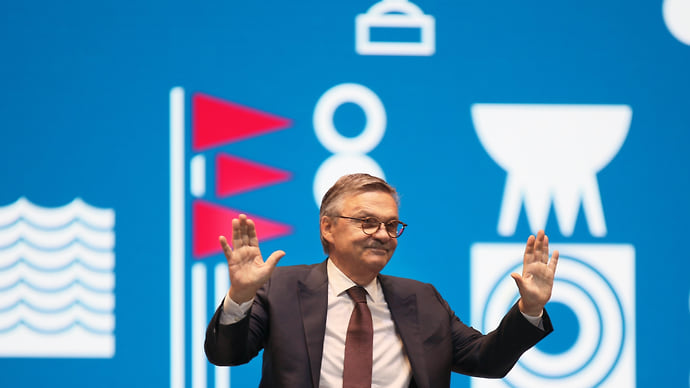 Яблоки сортируют инвесторов