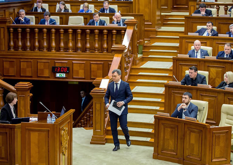 Пленарное заседание парламента Молдавии, 16 февраля 