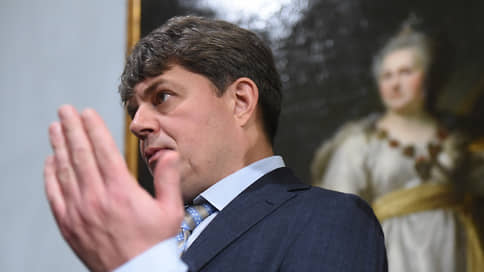 Опытные кадры выводят из резерва // Обновленный НРБ попробует настроить международные расчеты